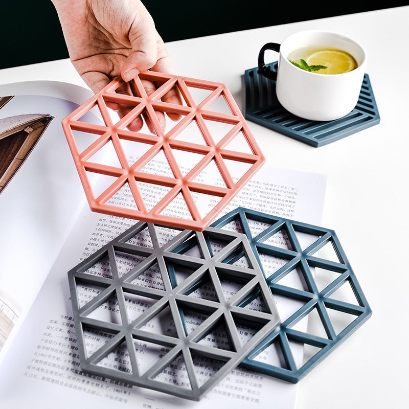 Silicone Heat Insulation Pad Kitchen Table Mat Non-Slip Heat-resistant Anti-scalding Foldable Coaster